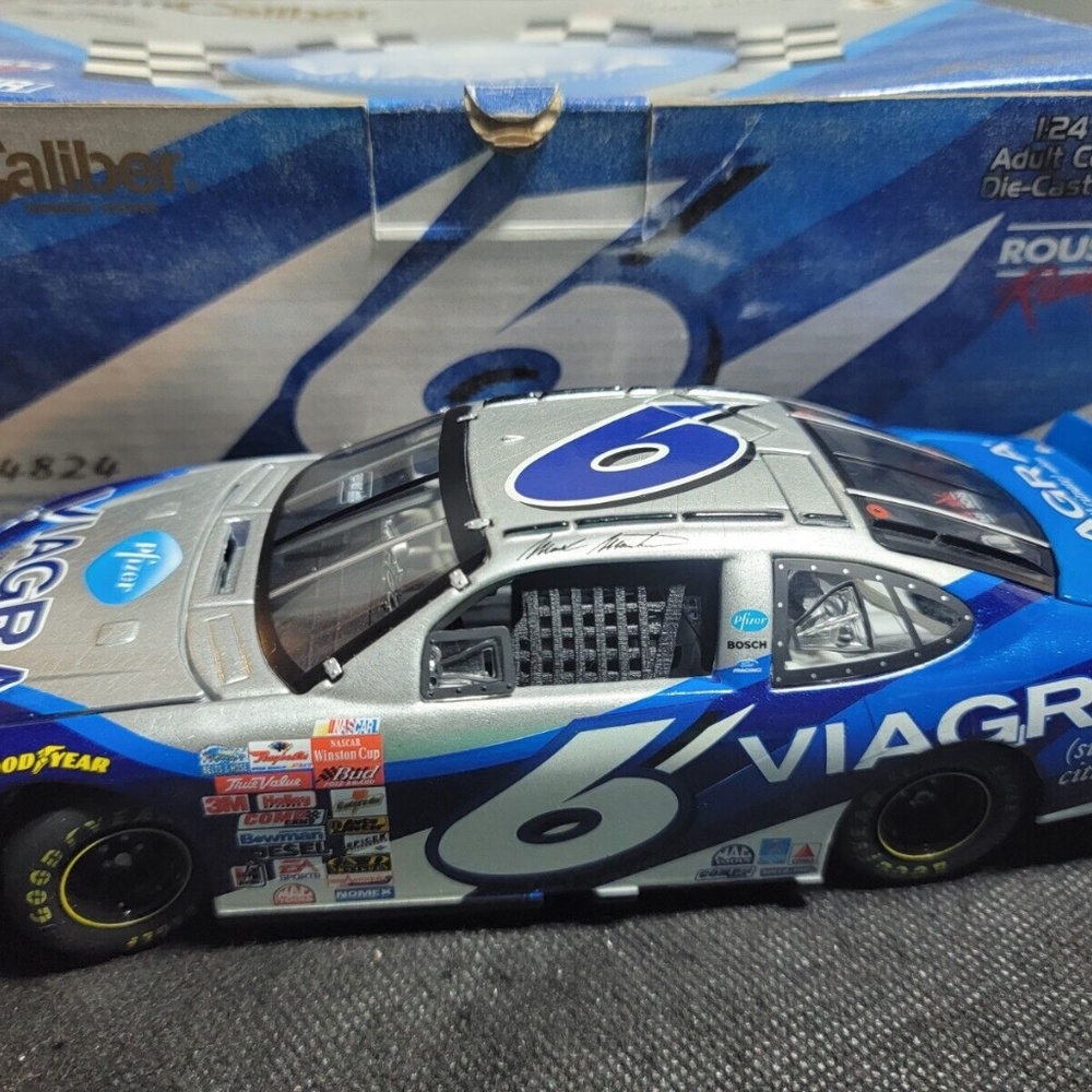 NIB 2001 MARK MARTIN #6 FORD TAURUS 1/24 TEAM CALIBER OWNERS SERIES